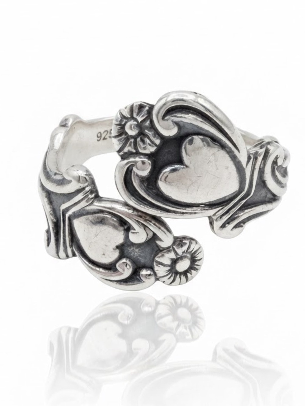 Vintage 1975 Avon Treasured Heart Sterling Silver Bypass Spoon Ring Size 7.25 - Picture 1 of 8